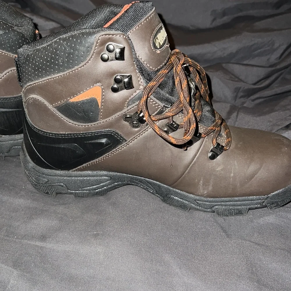 Alpine design boots - Picture 2 of 4